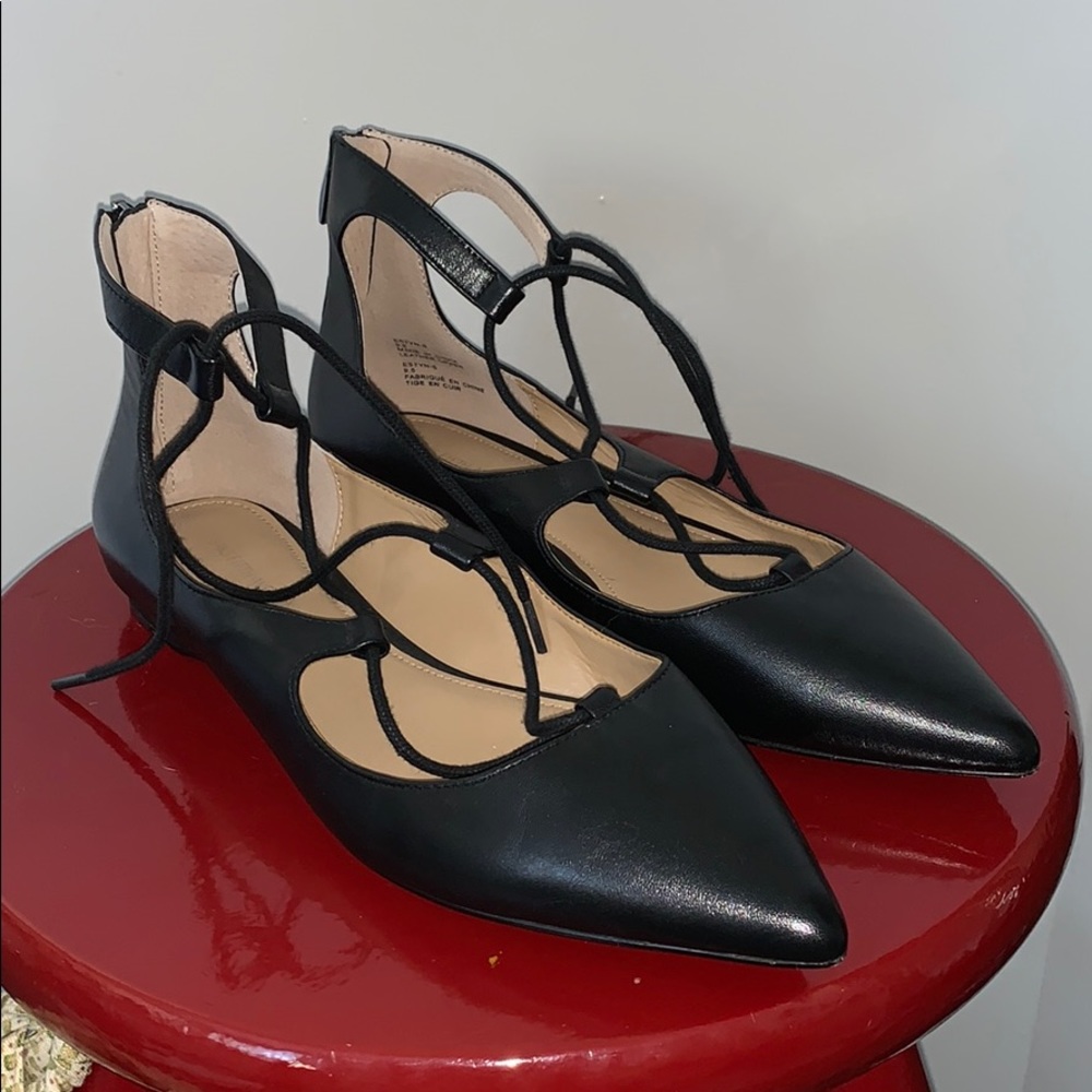 Saks Fifth Avenue Black Leather. Ballet tie